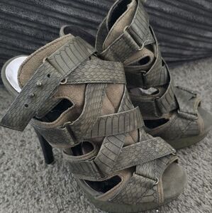 Olive Green Animal Print Heels Size 6.5